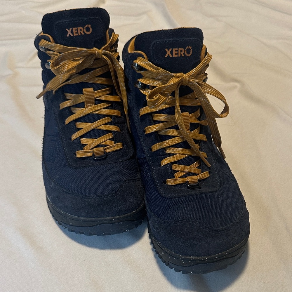 Xero Women’s ridgeway barefoot waterproof  hiking boots size 10 / 40.5